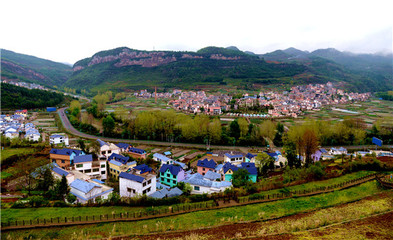 黔六盤(pán)水市鐘山區(qū)大河堡&middot;涼都花海鄉(xiāng)村民宿旅游引客來(lái)