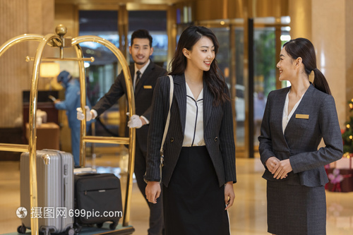 女性獨(dú)自出差 酒店會(huì)議安全與高效指南